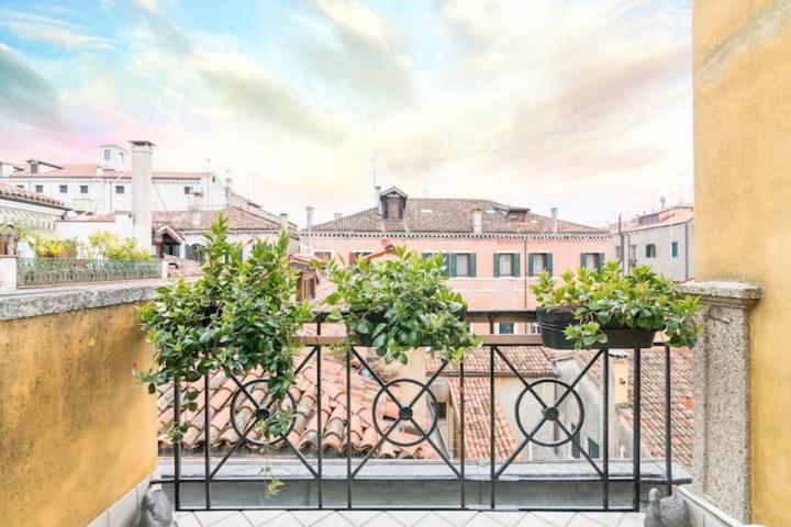 Ca' Pesaro Rooftop Terrace Apartment. Venedik Dış mekan fotoğraf